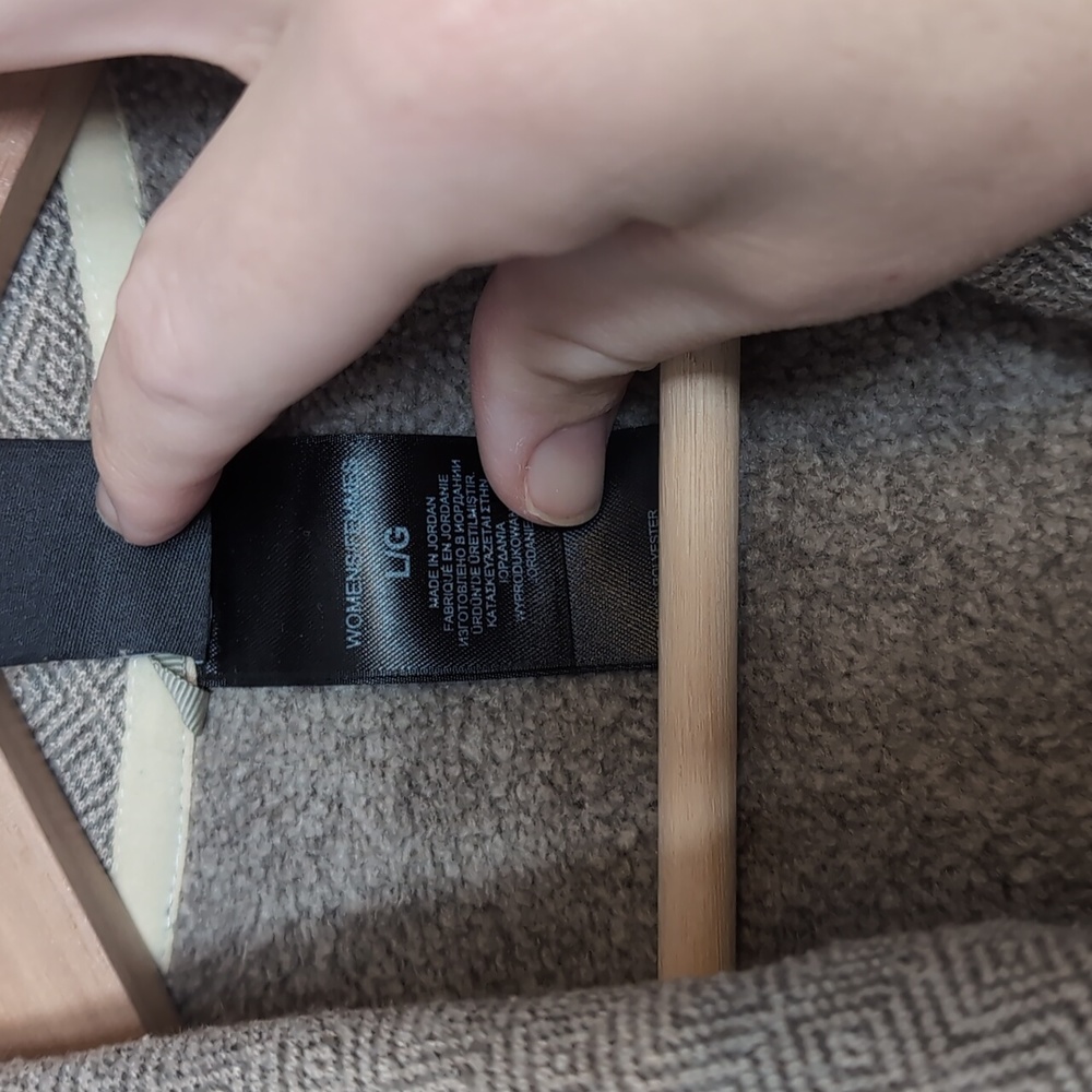 North Face Pullover - image 5